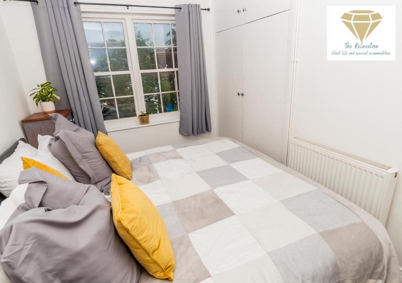 2 Bed Apartment-5 Guests - Business-Relocation-Parking - The Brighton Short Stay & Serviced Apartments Exterior foto