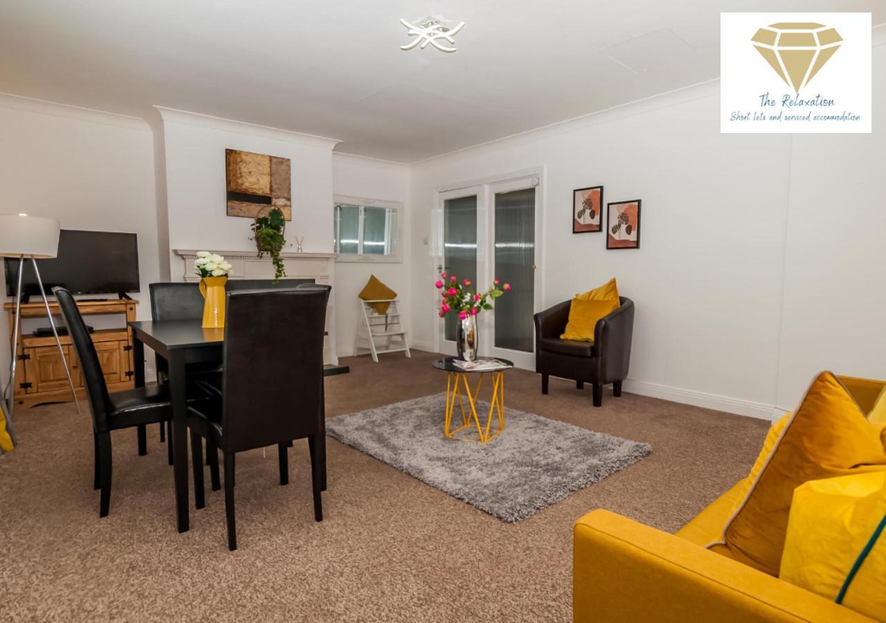 2 Bed Apartment-5 Guests - Business-Relocation-Parking - The Brighton Short Stay & Serviced Apartments Exterior foto