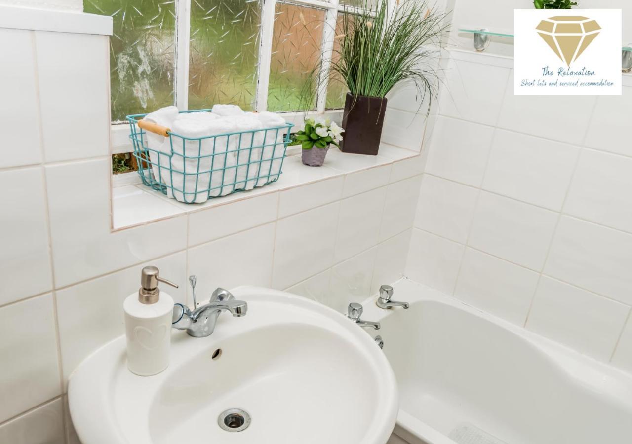 2 Bed Apartment-5 Guests - Business-Relocation-Parking - The Brighton Short Stay & Serviced Apartments Exterior foto